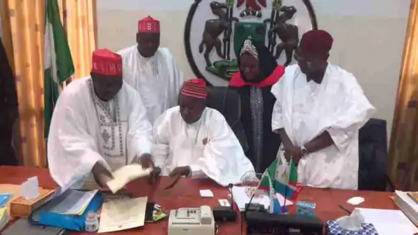 Kano Government, Dangote Donate N500m Each To Victims Of Market Fire Disaster